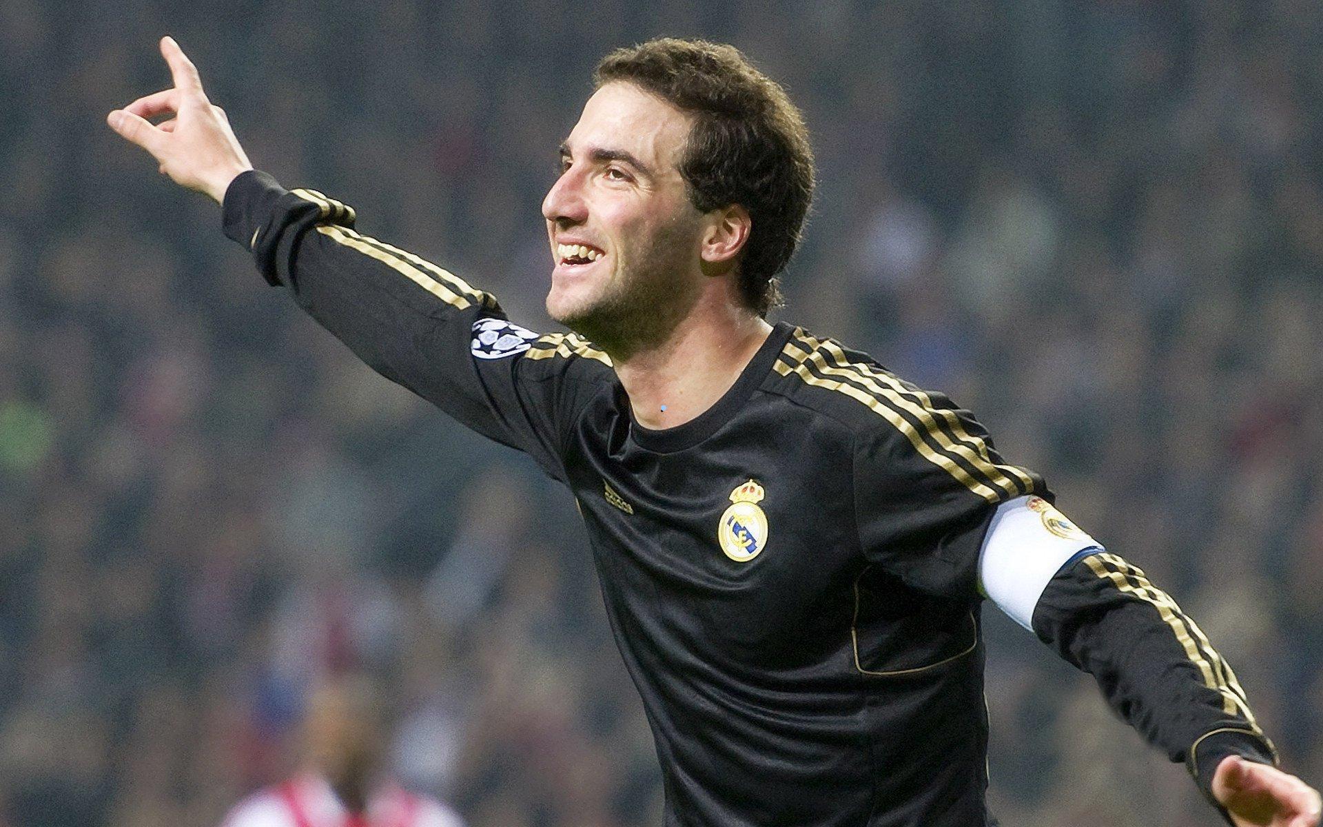 莫雷托透露，多支球队紧盯小斯坦科维奇，国际米兰手握2300万欧元回购条款